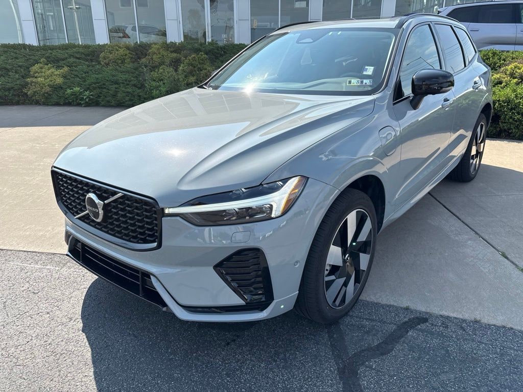 Certified 2025 Volvo XC60 Plug-In Hybrid T8 Plus SUV