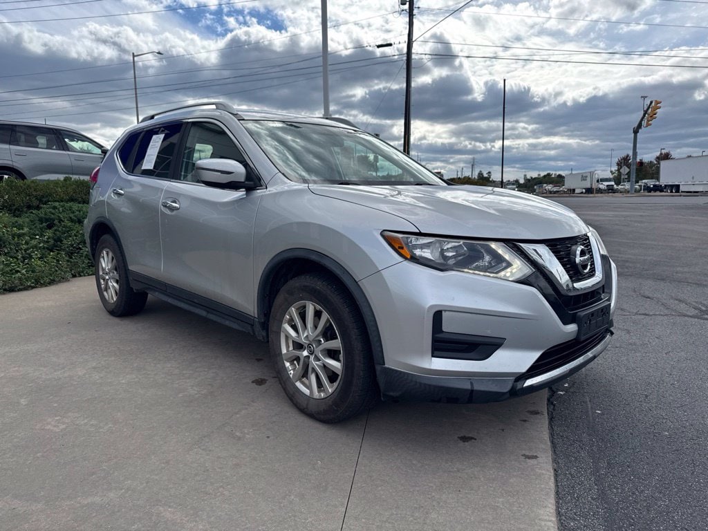 Used 2017 Nissan Rogue SV SUV