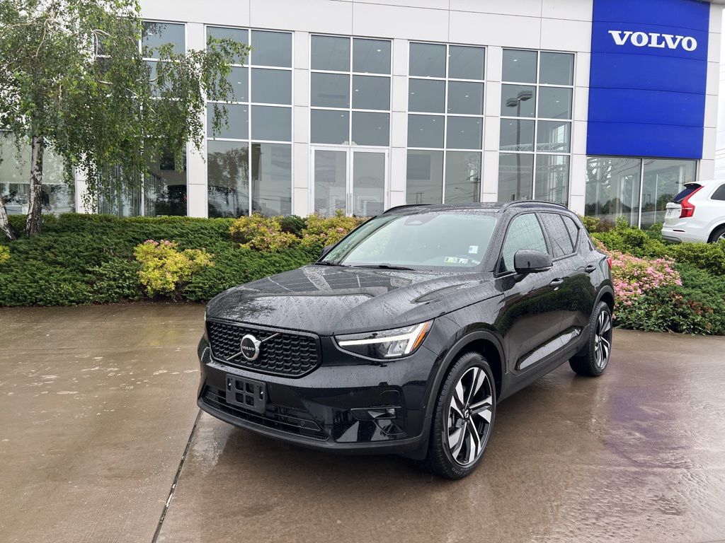 2023 Volvo XC40 Plus - Photo 37