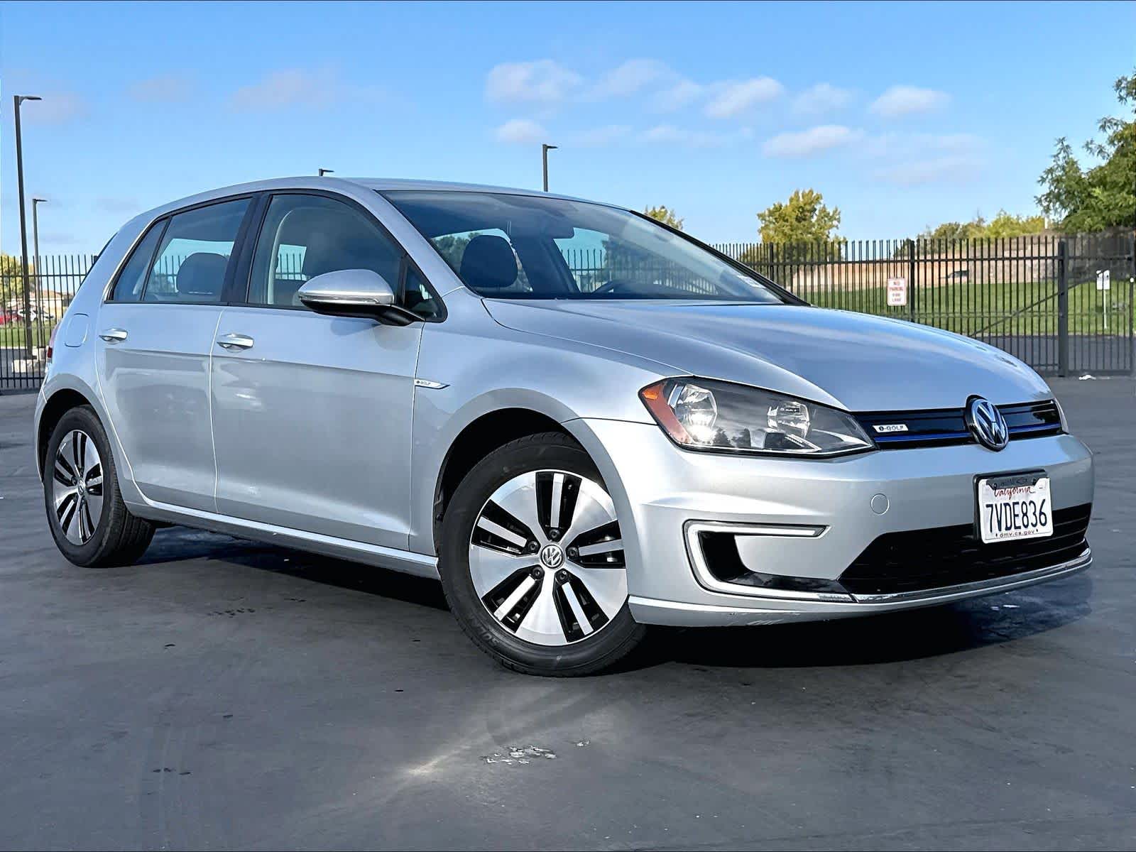 Used 2016 Volkswagen e-Golf e-Golf SE with VIN WVWKP7AU0GW913217 for sale in Sacramento, CA