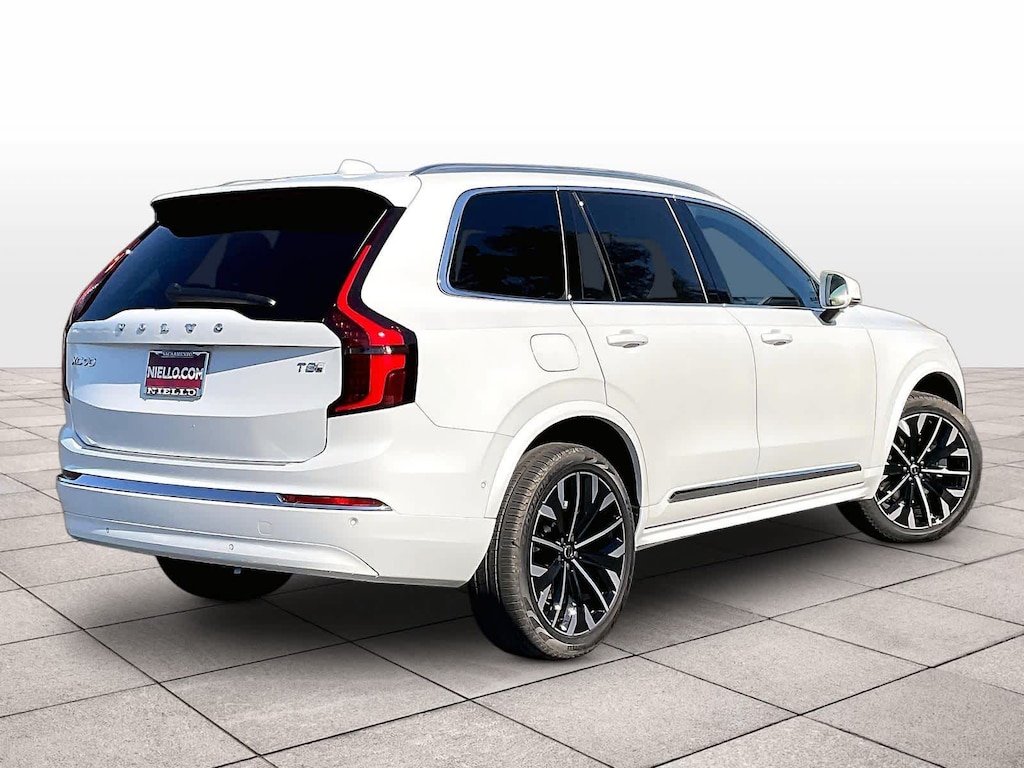 Used 2026 Volvo XC90 Plug-In Hybrid Plus T8 AWD 7-Seater