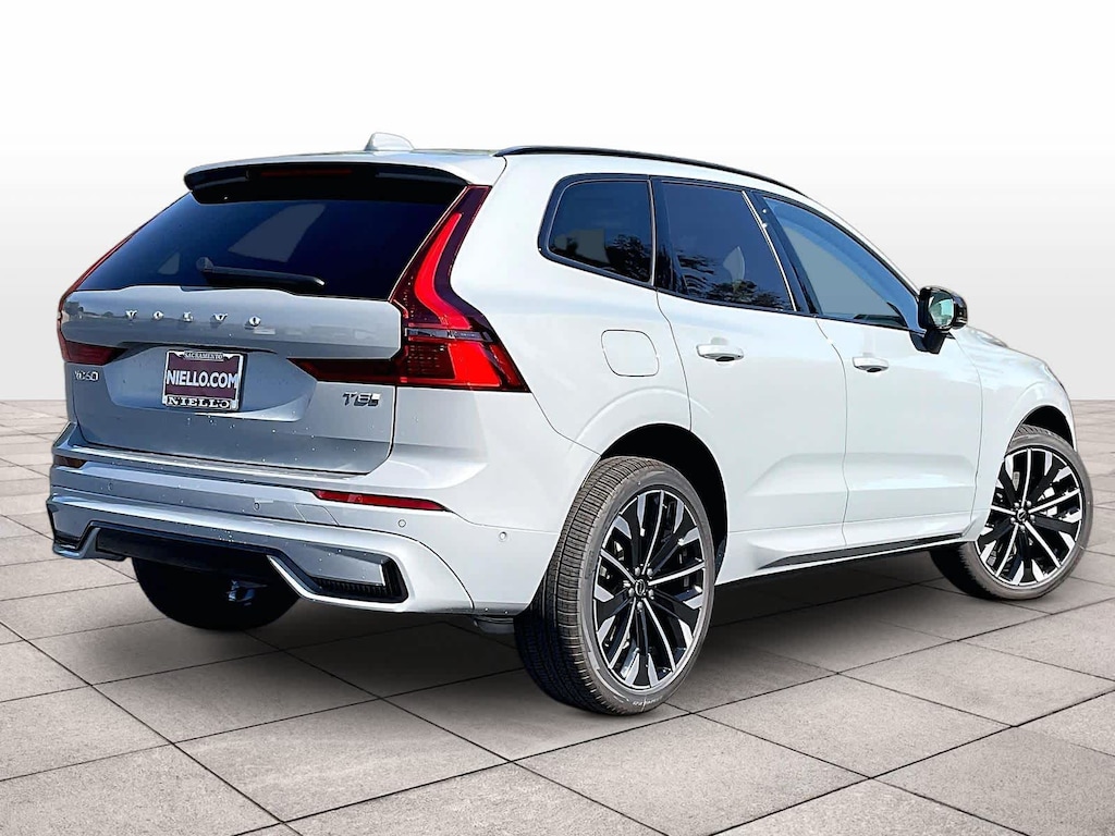 New 2027 Volvo XC60 plug-in hybrid T8 Ultra SUV