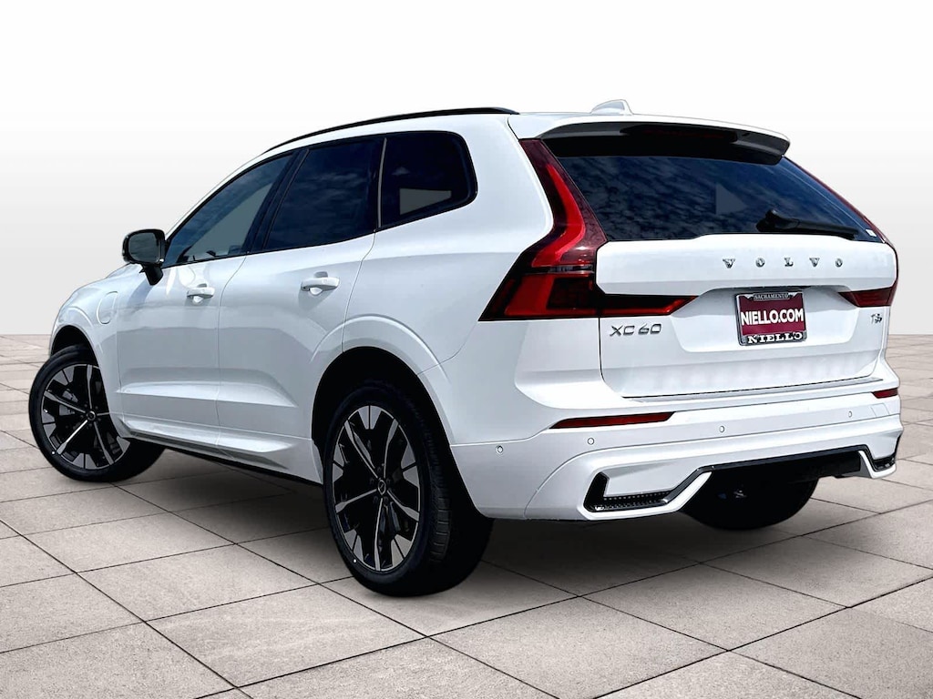 New 2026 Volvo XC60 plug-in hybrid T8 Plus SUV
