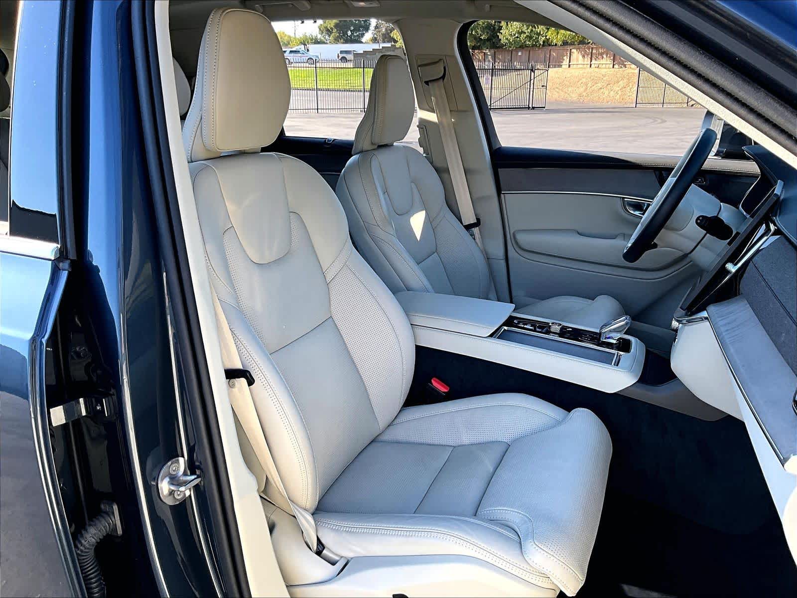 2026 Volvo XC90 Ultra - Photo 10