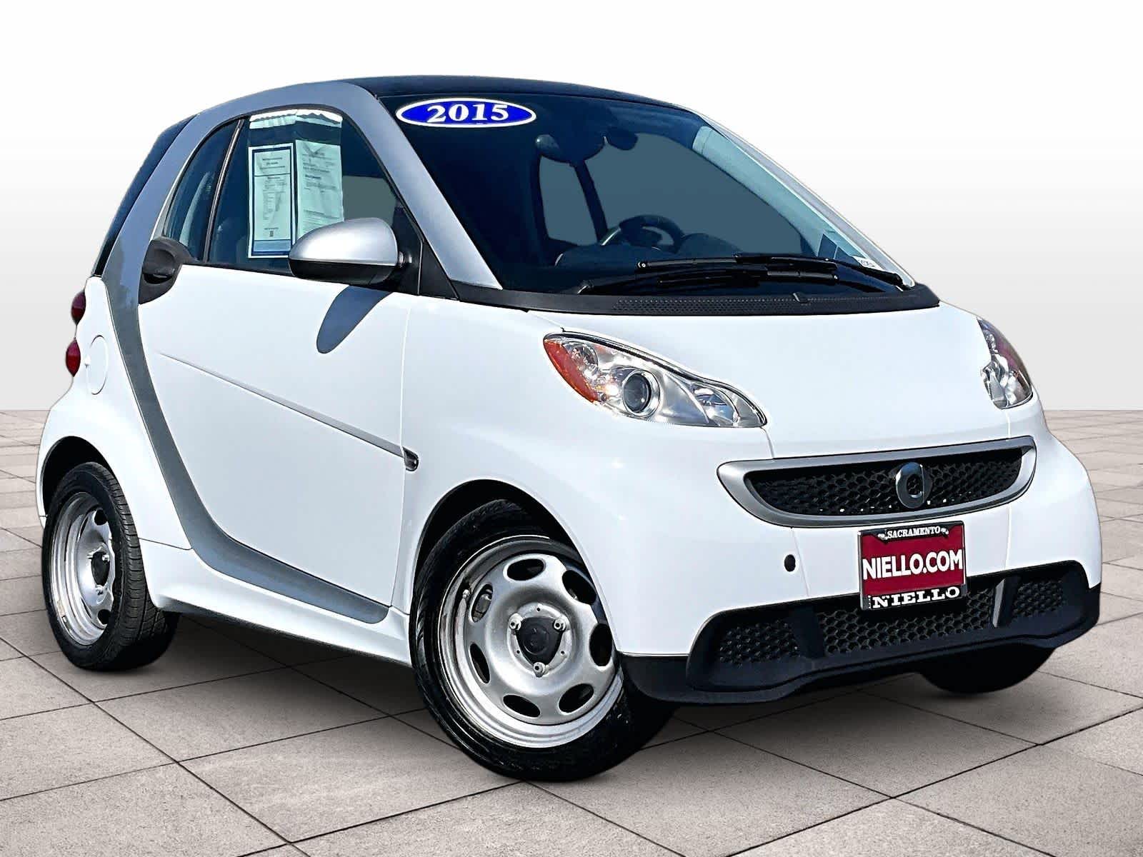 Used 2015 smart fortwo pure with VIN WMEEJ3BA8FK811408 for sale in Sacramento, CA