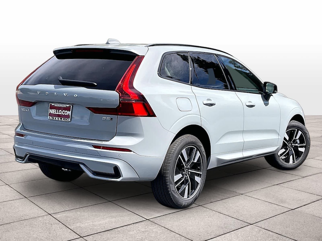 New 2027 Volvo XC60 B5 Core SUV