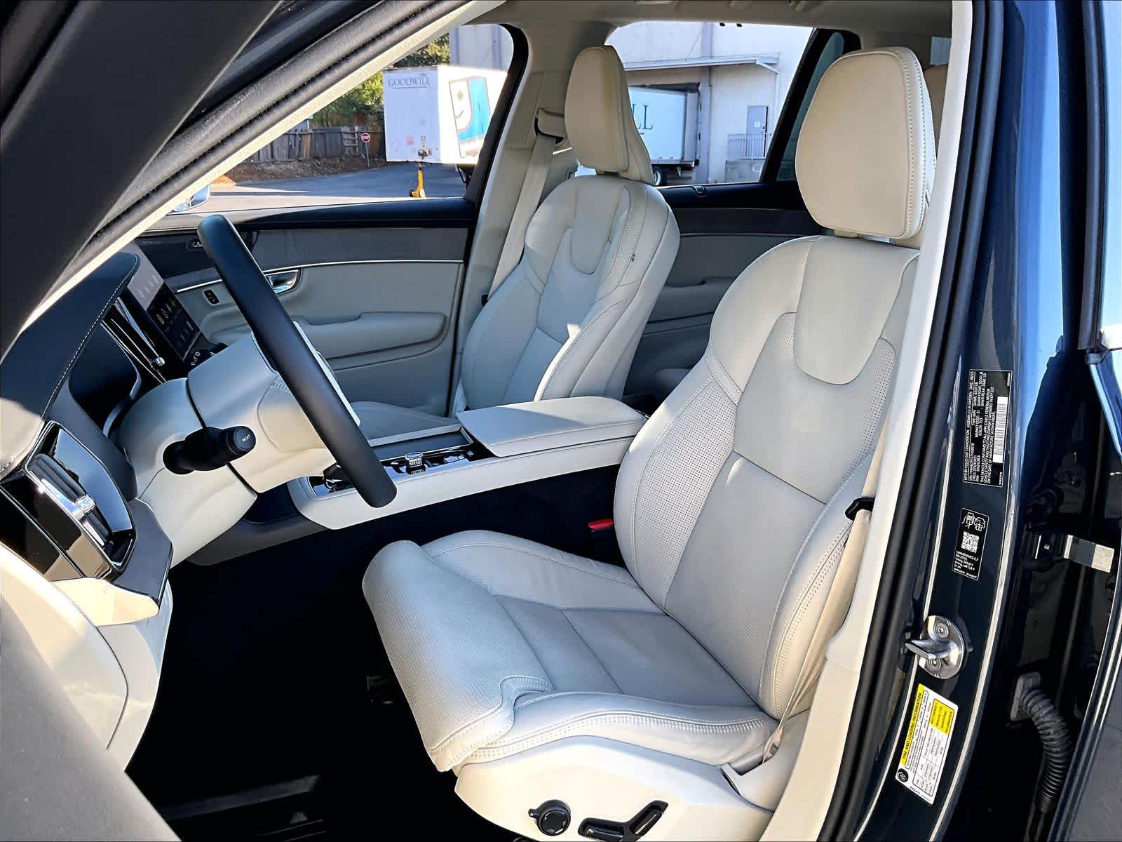 2026 Volvo XC90 Ultra - Photo 28