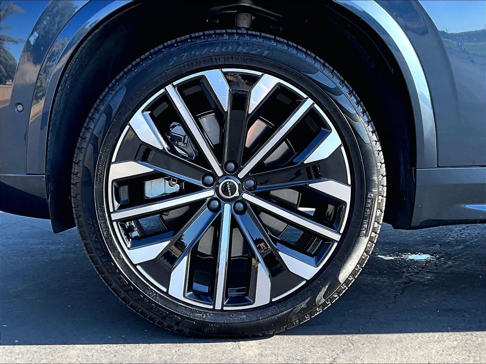 2026 Volvo XC90 Ultra - Photo 12