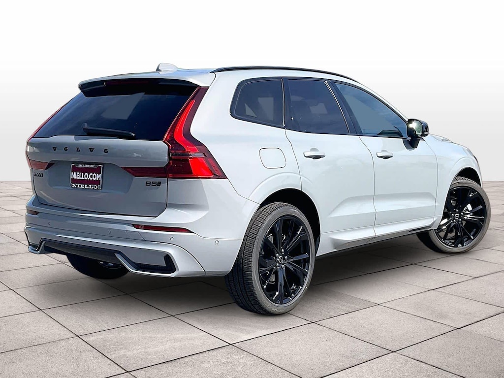 New 2026 Volvo XC60 B5 Ultra Black Edition SUV