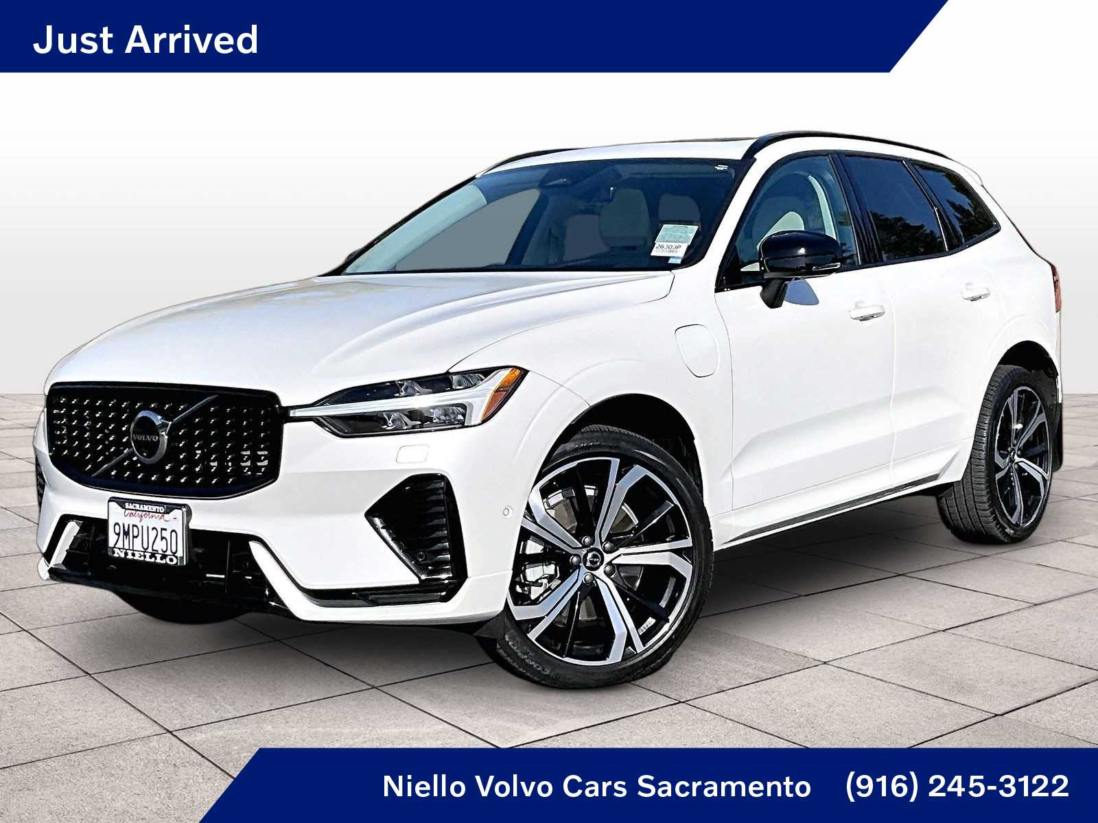 Used 2024 Volvo XC60 Recharge Plug-In Hybrid Ultimate Dark Theme T8 eAWD PHEV