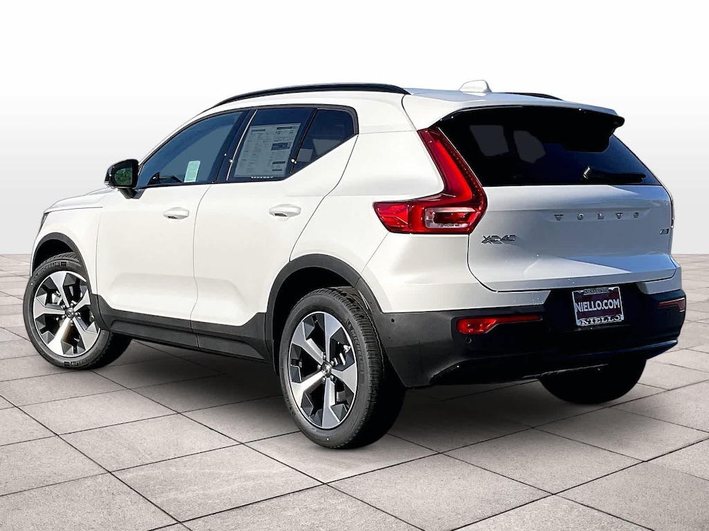 New 2026 Volvo XC40 B5 Plus SUV