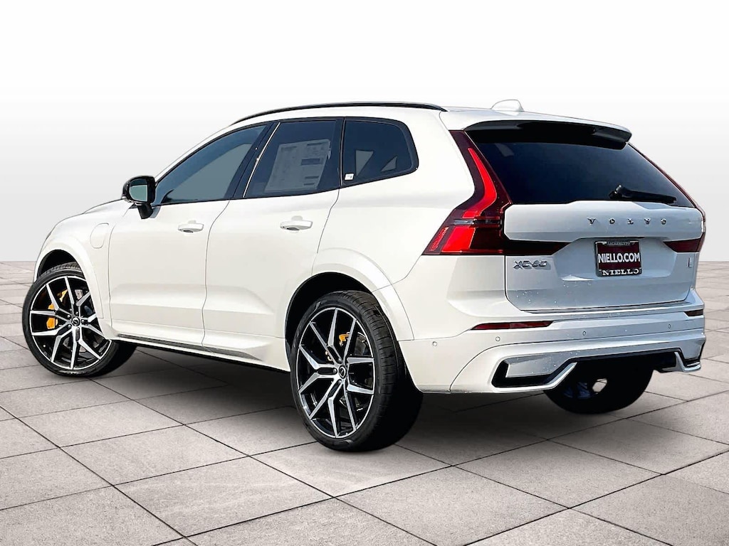 New 2026 Volvo XC60 plug-in hybrid T8 Polestar Engineered SUV
