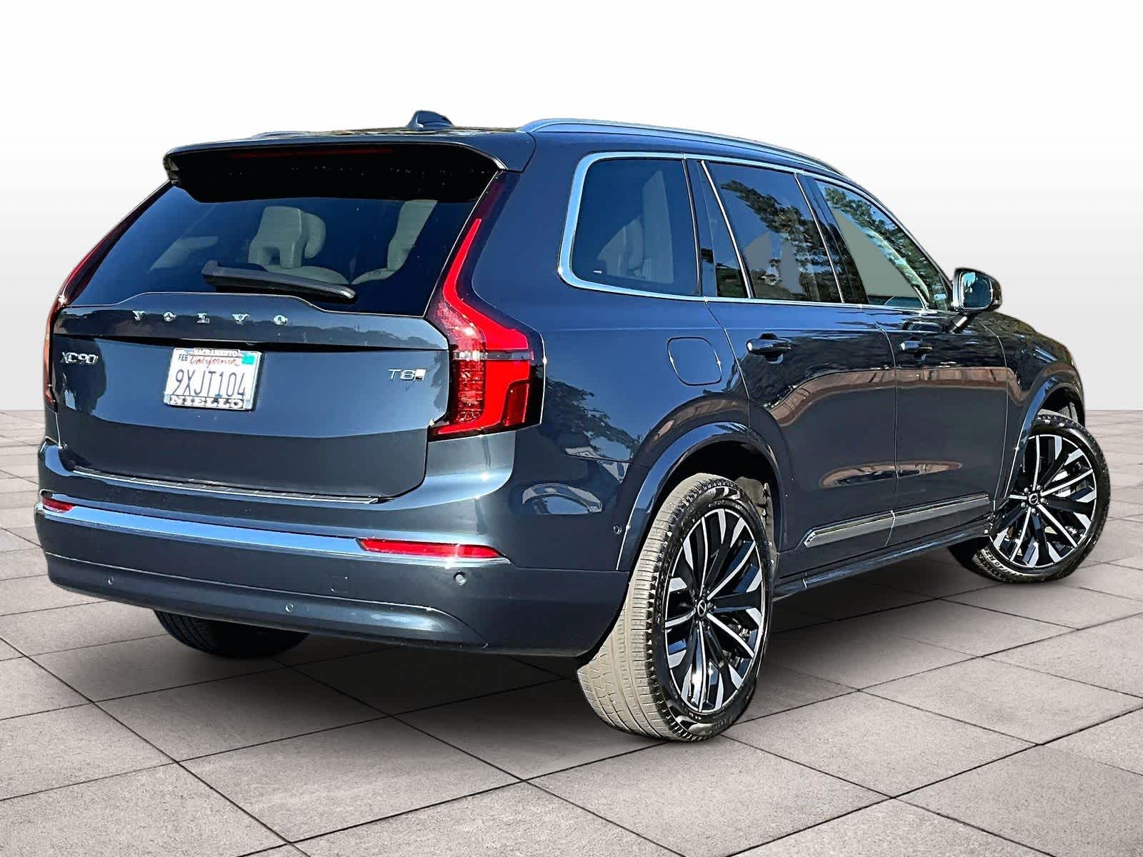 2026 Volvo XC90 Ultra - Photo 16