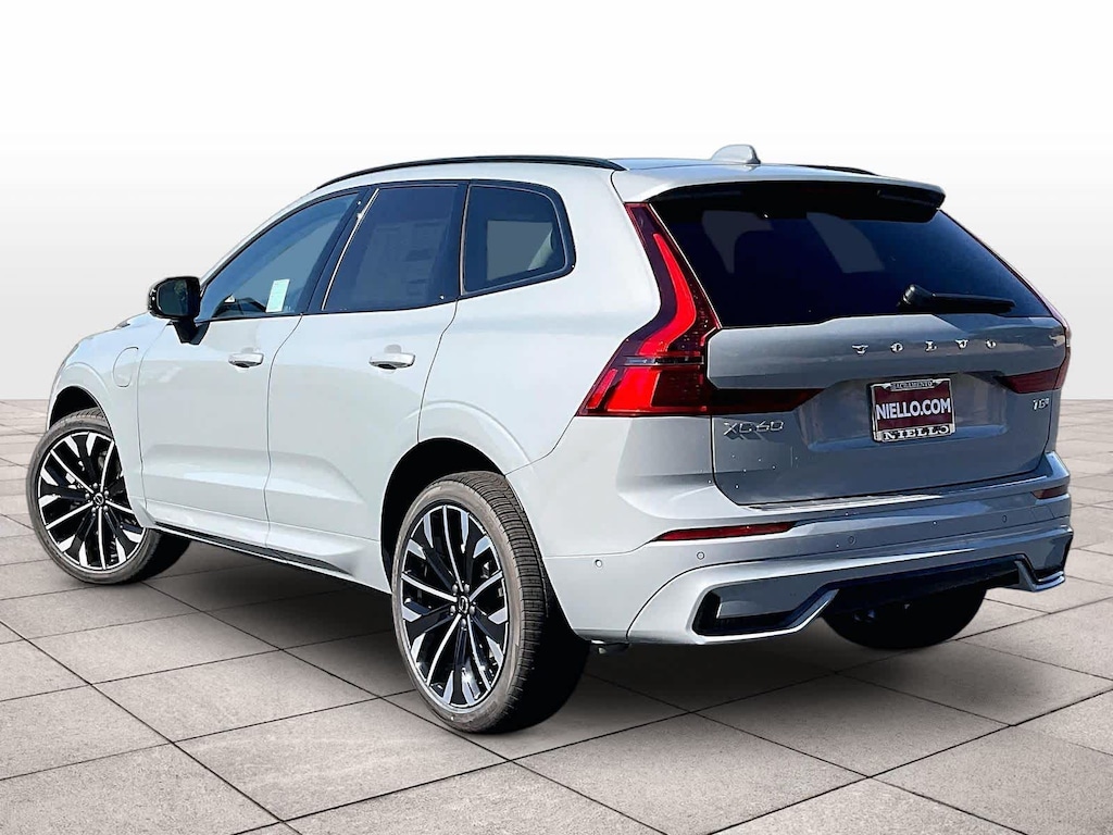 New 2027 Volvo XC60 plug-in hybrid T8 Ultra SUV