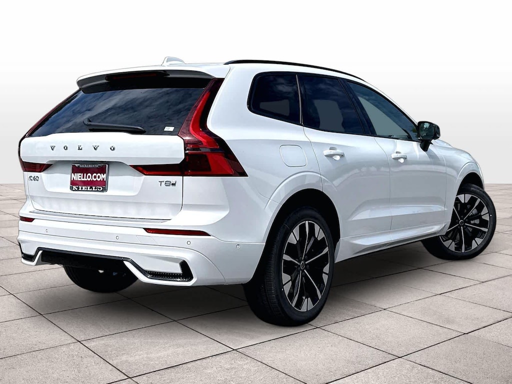 New 2026 Volvo XC60 plug-in hybrid T8 Plus SUV
