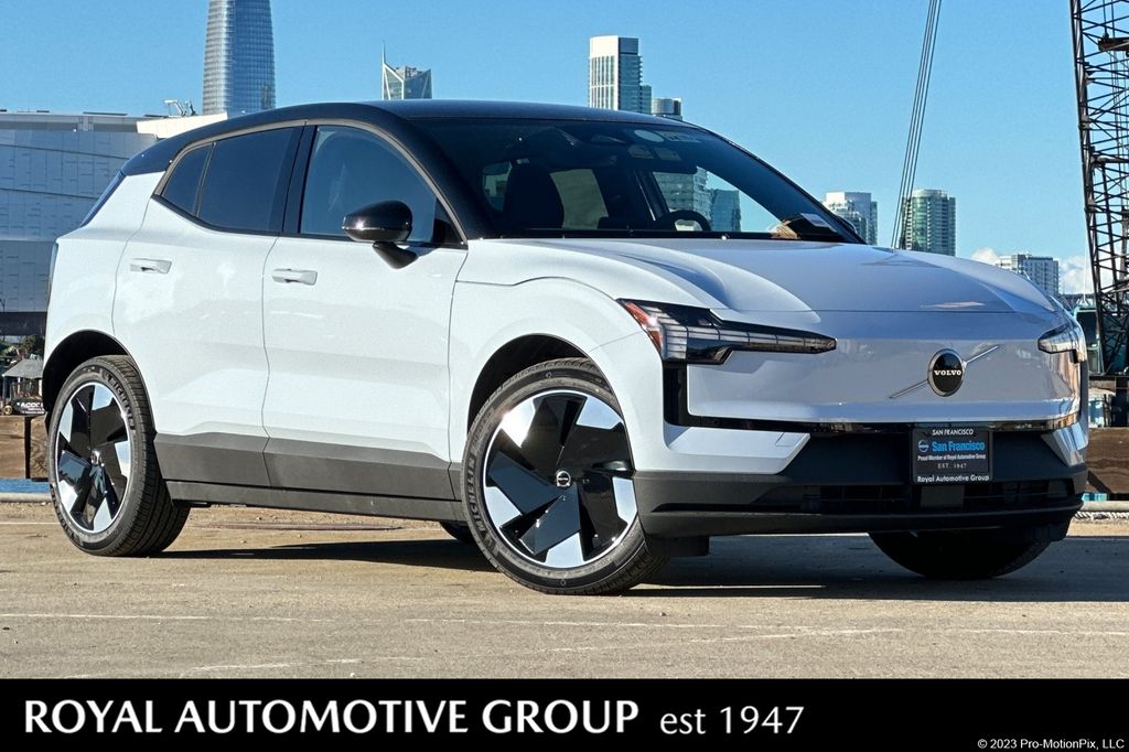 2026 Volvo EX30 Plus