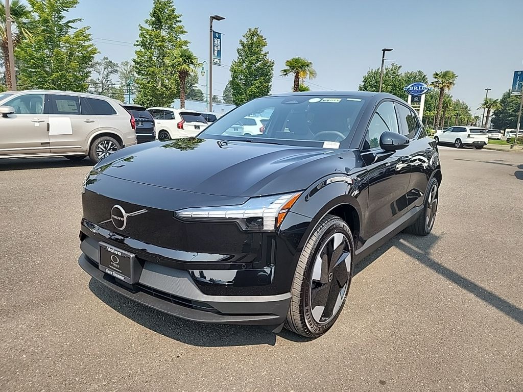 2026 Volvo EX30 Twin Motor Plus AWD SUV