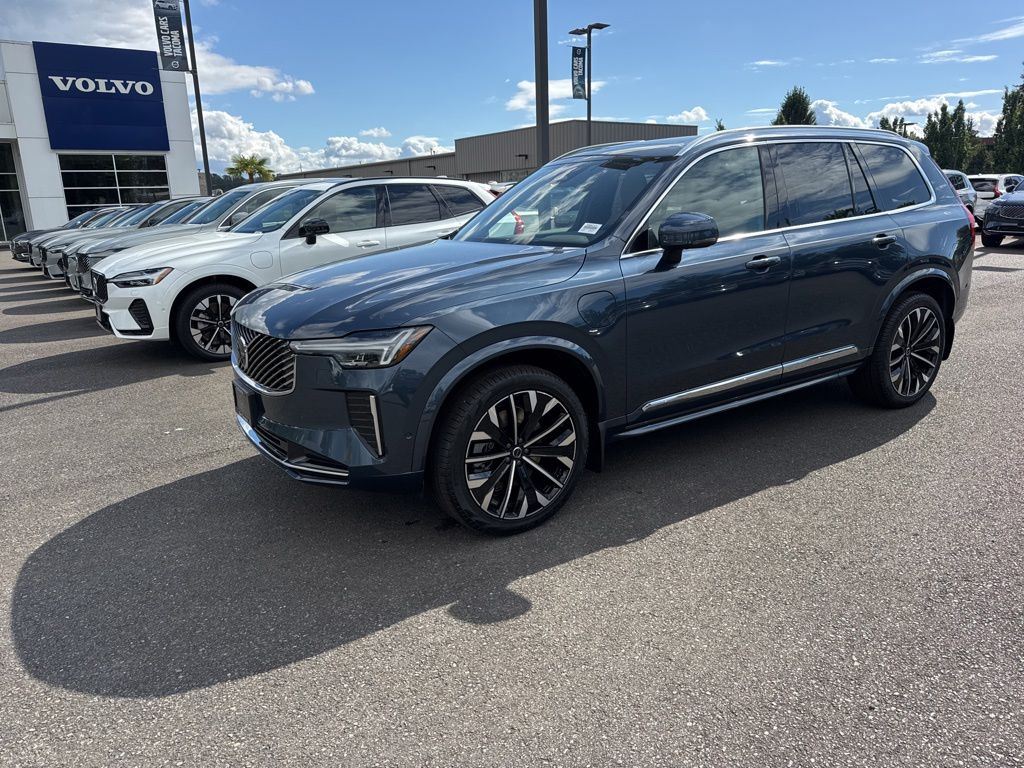 2026 Volvo XC90 plug-in hybrid