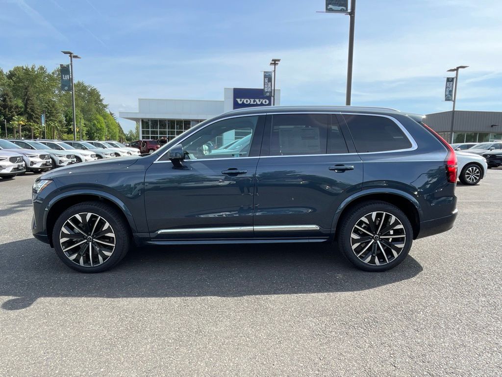 2026 Volvo XC90 Core - Photo 2