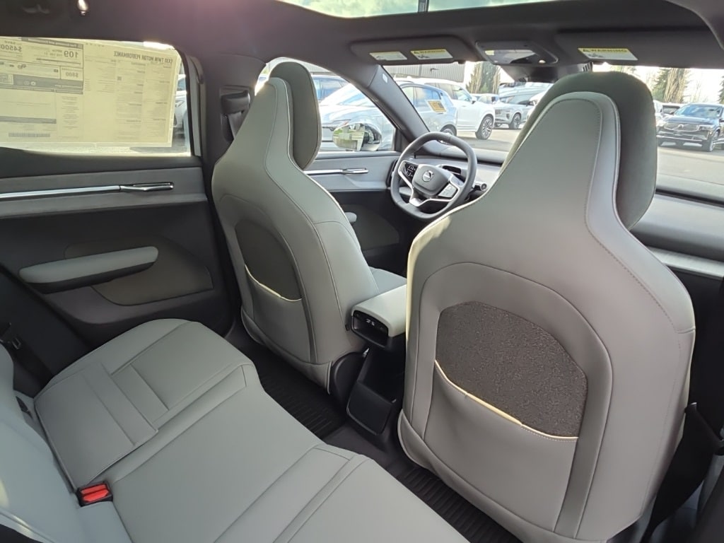 2026 Volvo EX30 Plus - Photo 8