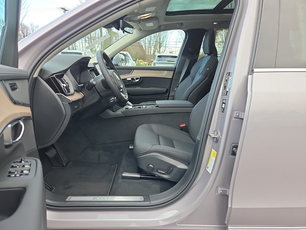 2026 Volvo XC90 Core - Photo 4