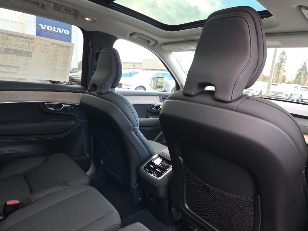 2026 Volvo XC90 Core - Photo 8