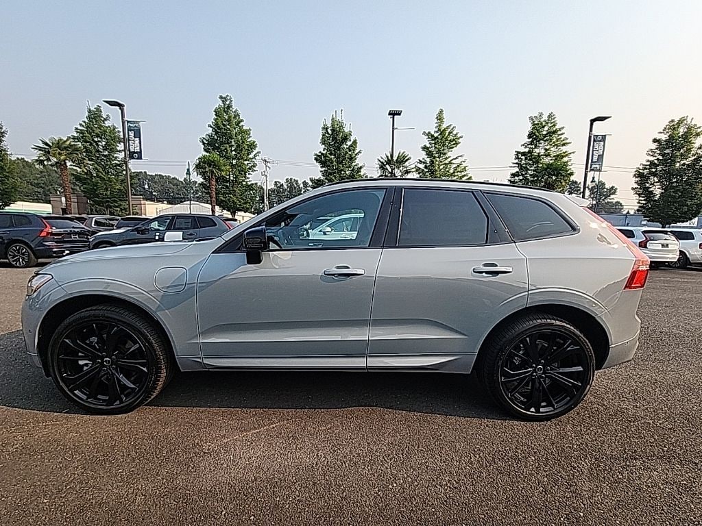 New 2026 Volvo XC60 plug-in hybrid T8 Ultra Black Edition SUV