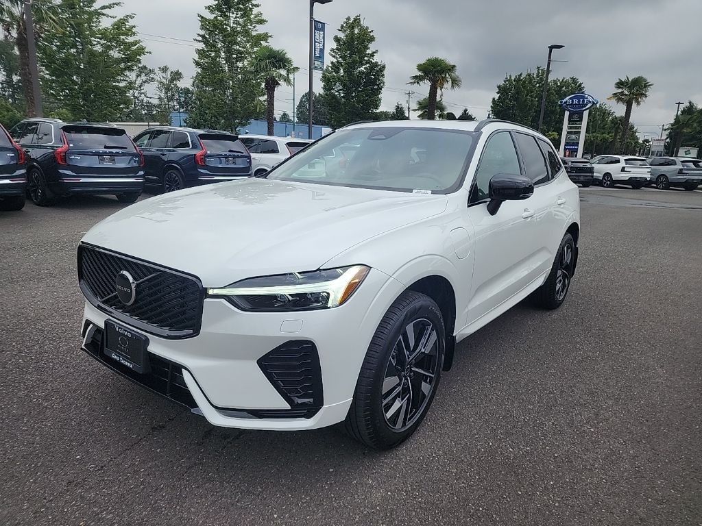 2026 Volvo XC60 plug-in hybrid