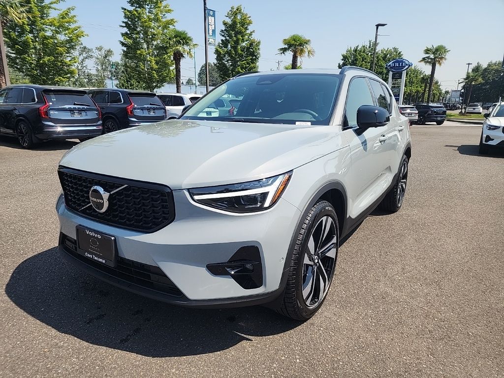 2026 Volvo XC40 B5 Ultra AWD SUV