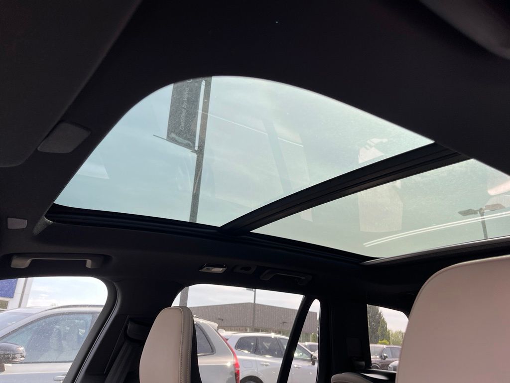 2026 Volvo XC90 Core - Photo 14