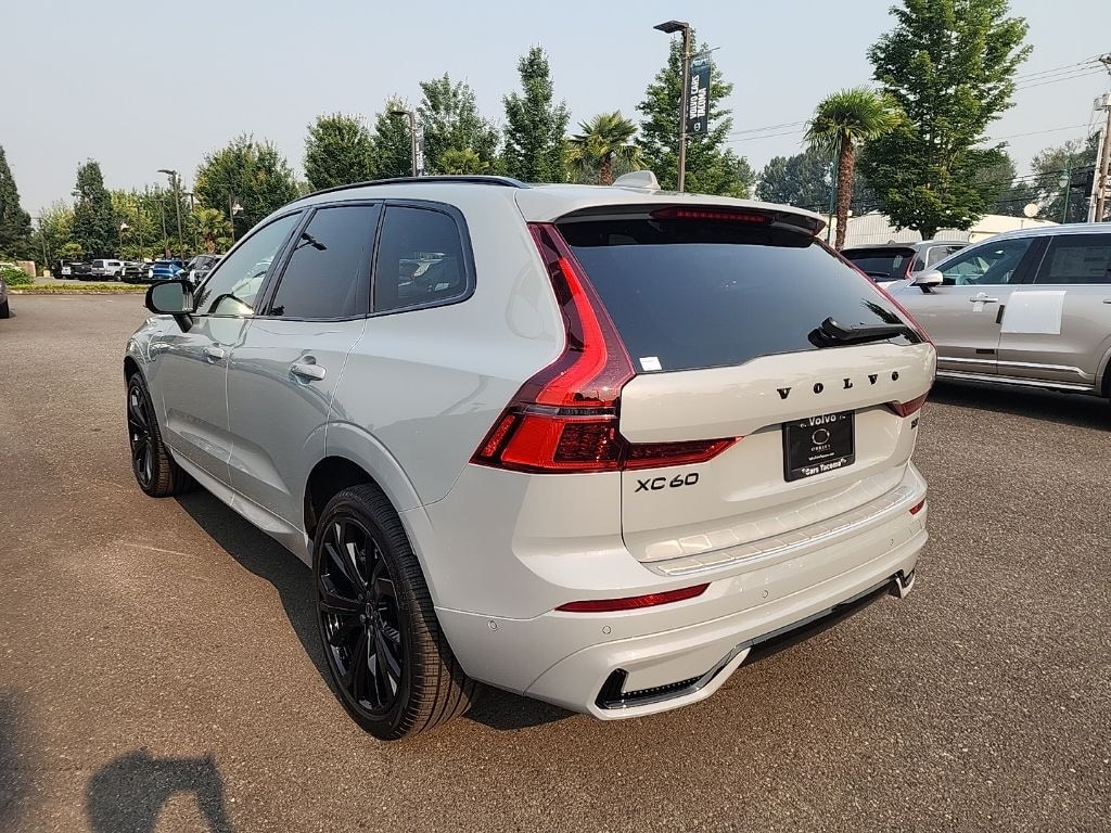 New 2026 Volvo XC60 plug-in hybrid T8 Ultra Black Edition SUV