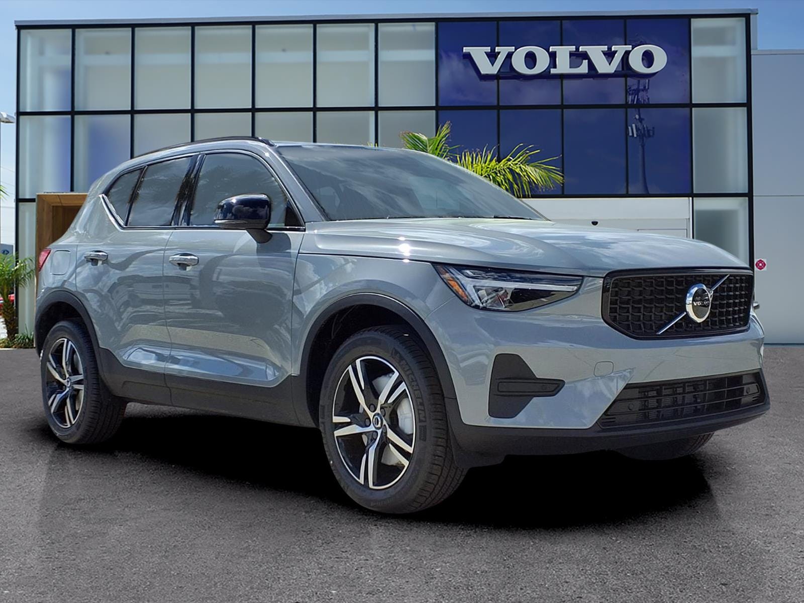 2026 Volvo XC40 Core