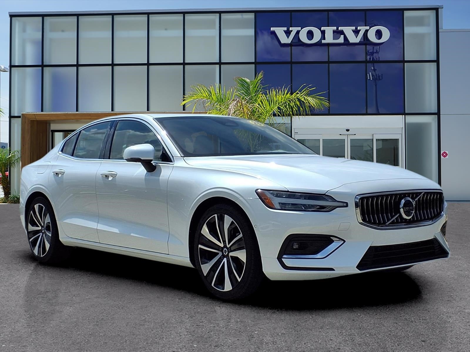 2023 Volvo S60 Ultimate