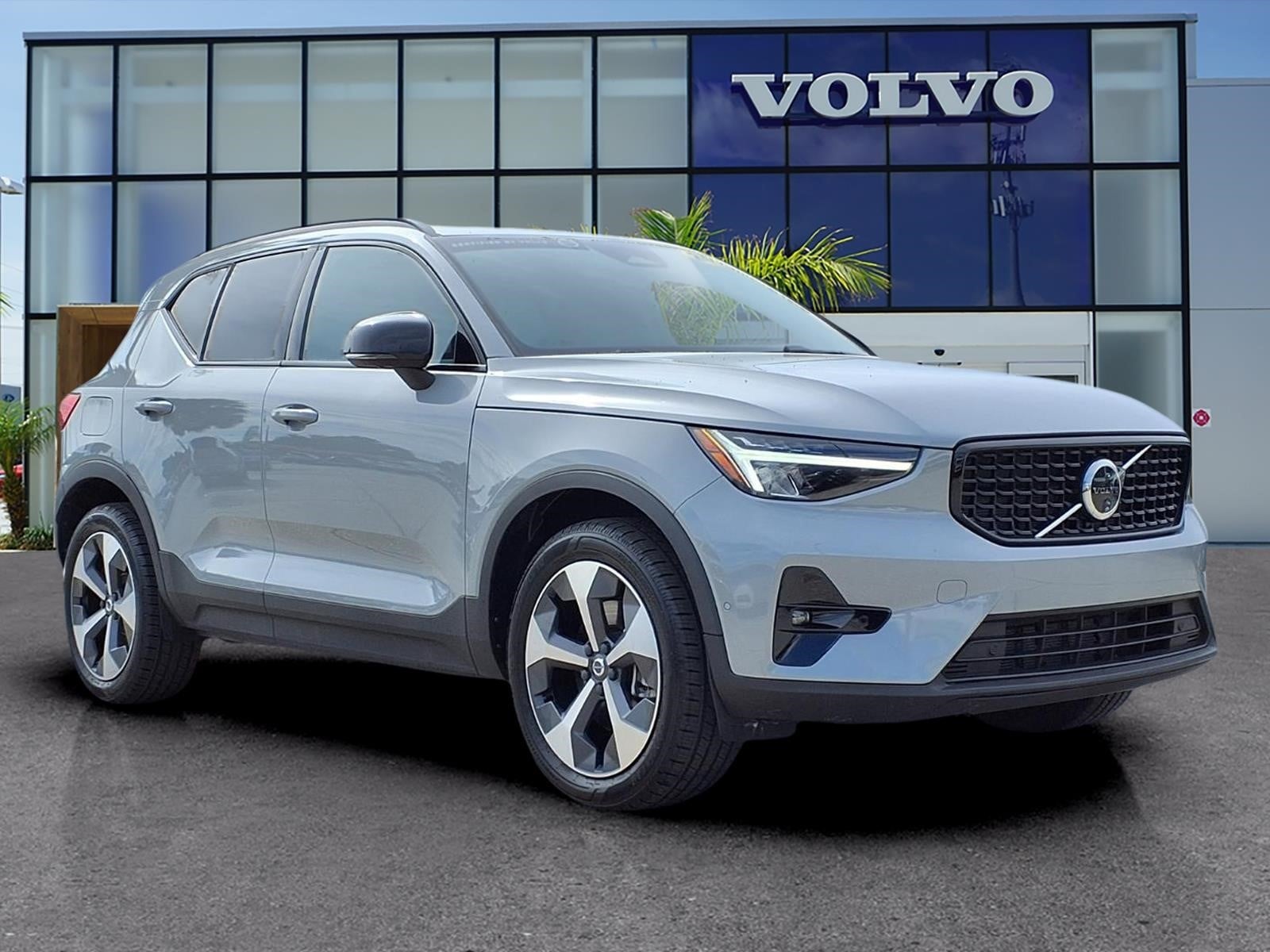2024 Volvo XC40