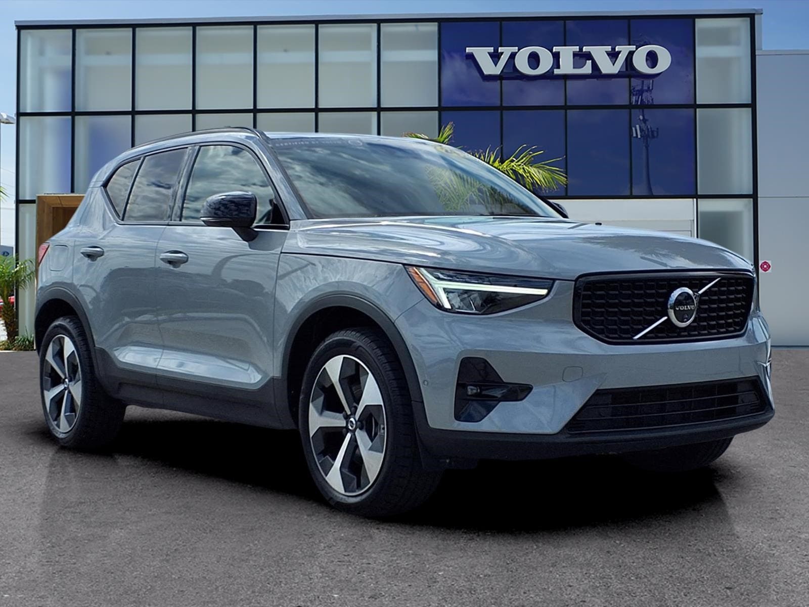 2024 Volvo XC40