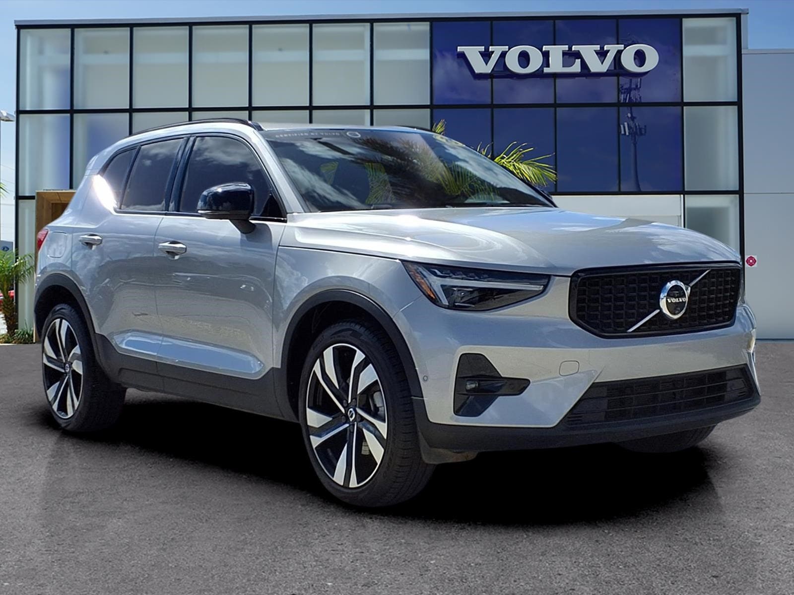 2025 Volvo XC40 Ultra