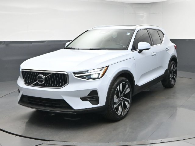 Used 2024 Volvo XC40 Ultimate SUV