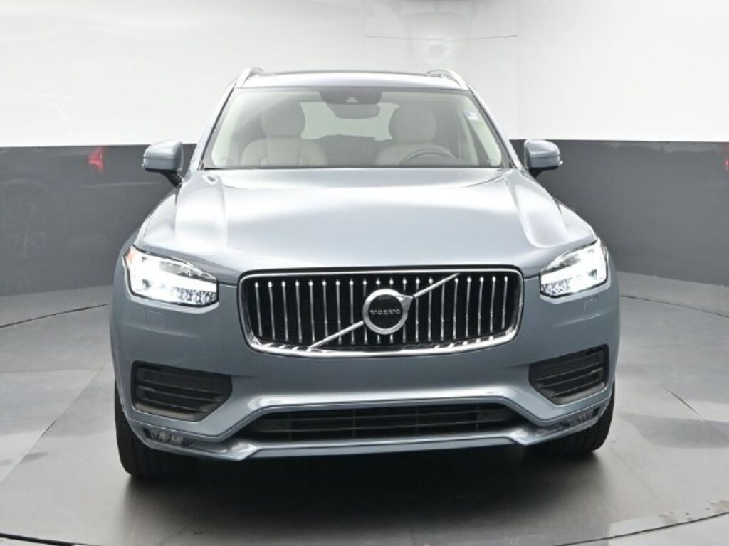 Used 2021 Volvo XC90 T6 Momentum SUV