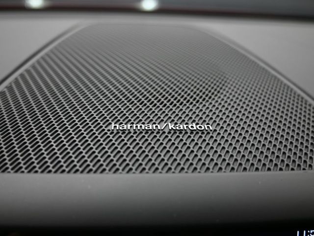 2023 Volvo XC60 Ultimate - Photo 30