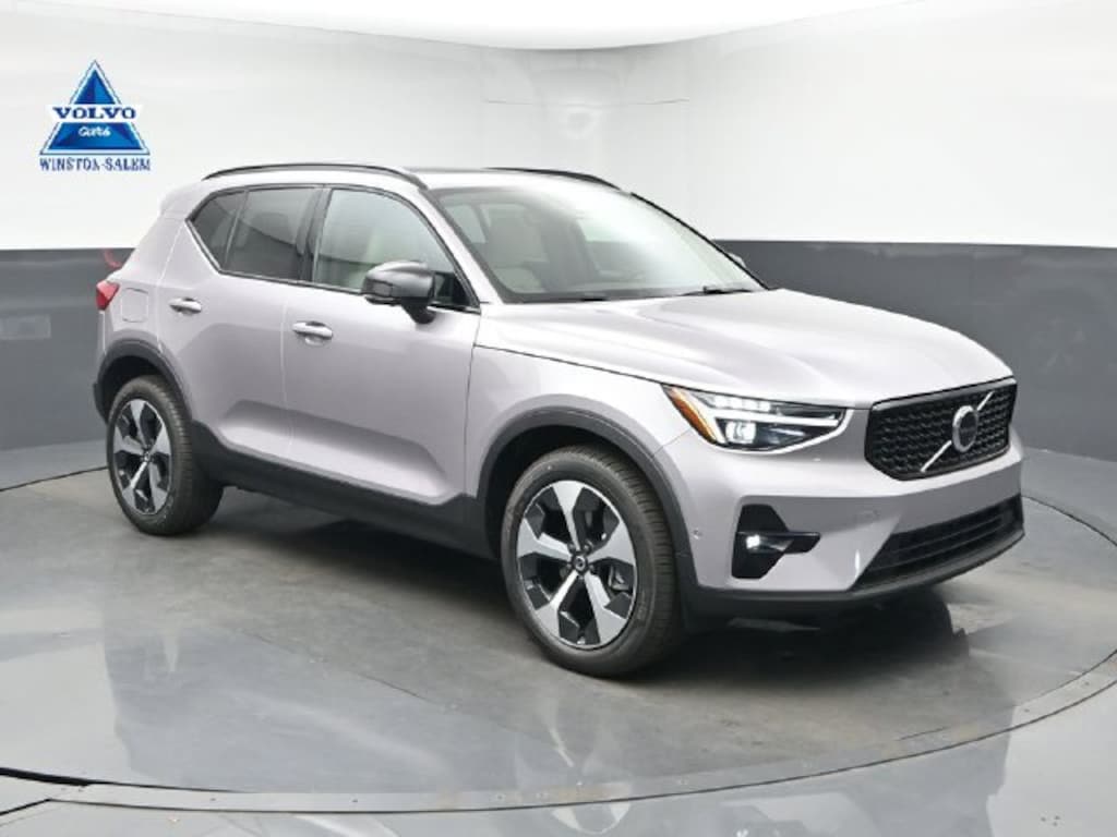 New 2026 Volvo XC40 B5 Plus SUV