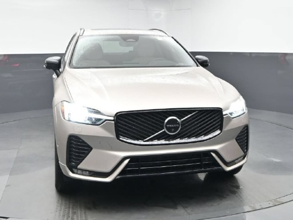 New 2026 Volvo XC60 B5 Plus SUV