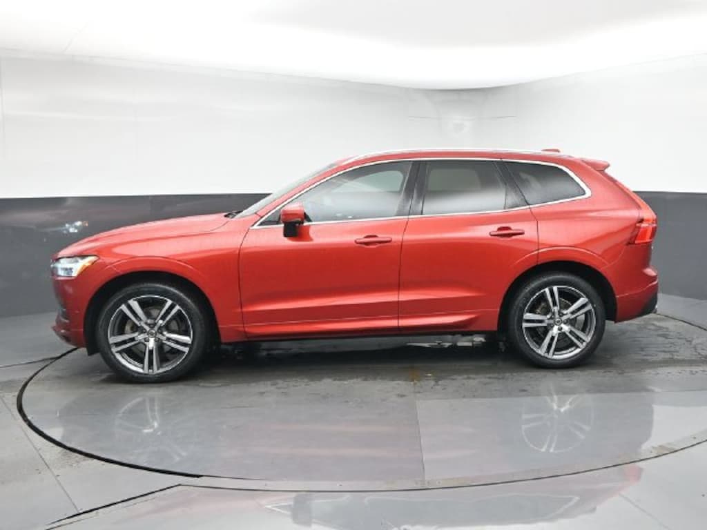 Used 2019 Volvo XC60 T5 Momentum SUV