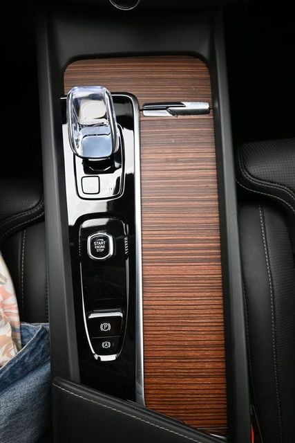 2023 Volvo XC60 Ultimate - Photo 10