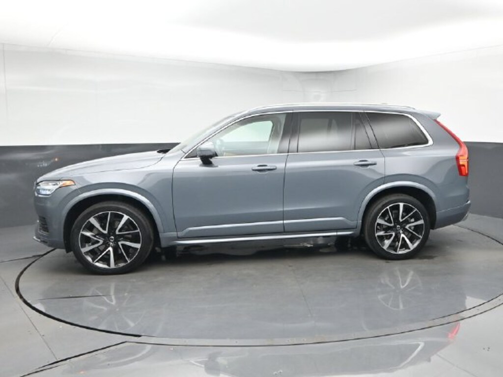 Used 2021 Volvo XC90 T6 Momentum SUV