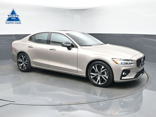 2024 Volvo S60 Plus