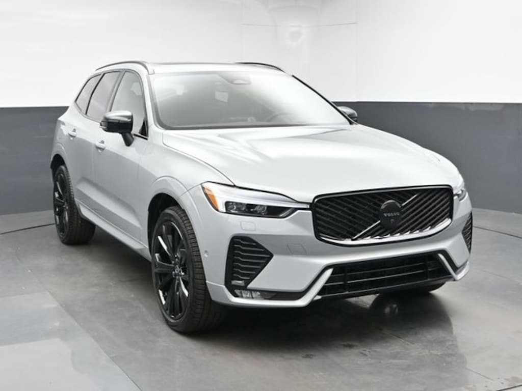 New 2026 Volvo XC60 B5 Ultra Black Edition SUV