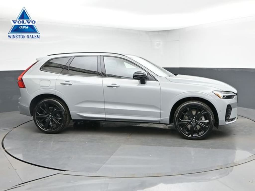New 2026 Volvo XC60 B5 Ultra Black Edition SUV