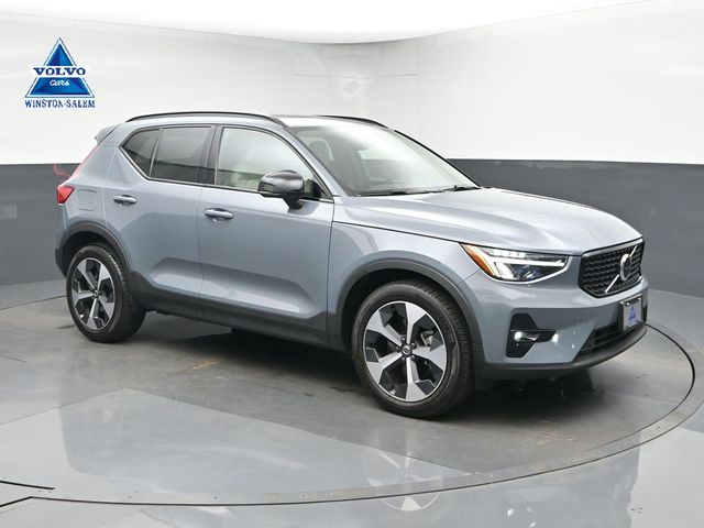 2023 Volvo XC40