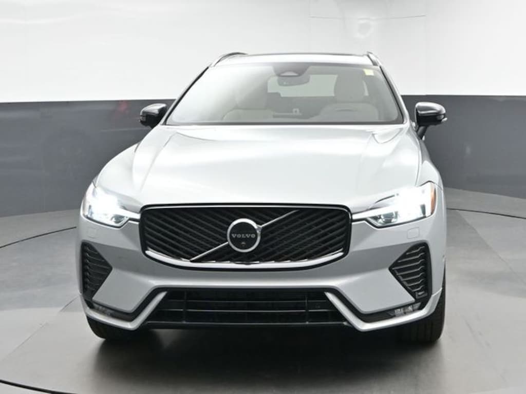 New 2026 Volvo XC60 B5 Plus SUV