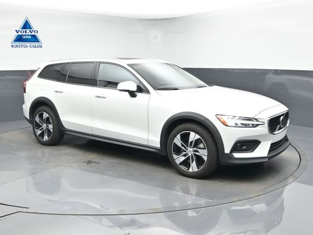 Used 2025 Volvo V60 Cross Country B5 Plus Wagon